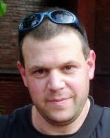 תמונת מופע: בין הקישורים - גלישה בטוחה ברשת עם גלעד האן